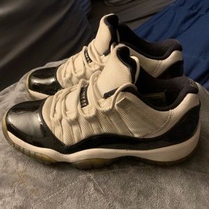Nike Air Jordan 11 retro low| Size 4Y/5.5-6W